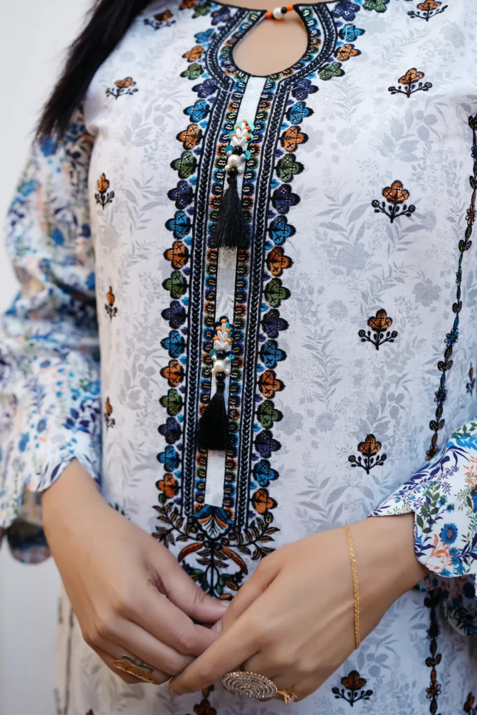 NAYAB 3 PIECE  SUIT EMBROIDERED COTTON LAWN-HR26 - Image 4