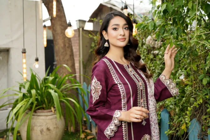 BANAFSHA 3 PIECE EMBROIDERED-JACQUARD COTTON - Image 4